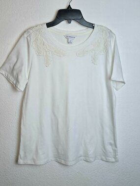 Liz Claiborne White Embroidered Floral Womens T-Shirt Size M Cotton Blend Short
